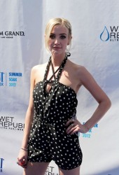 ASHLEE SIMPSON