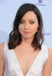 AUBREY PLAZA