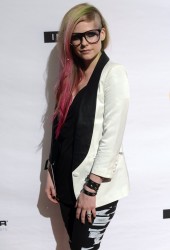 AVRIL LAVIGNE