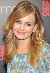 BRITT ROBERTSON