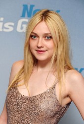 DAKOTA FANNING