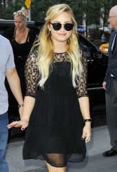 DEMI LOVATO