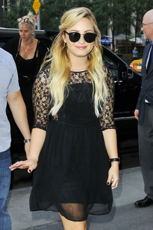 DEMI LOVATO