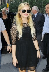 DEMI LOVATO