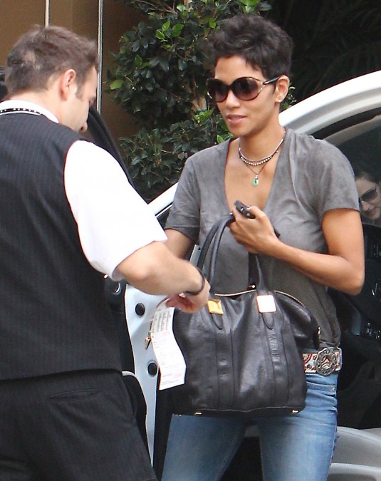 HALLE BERRY