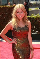JENNETTE McCURDY