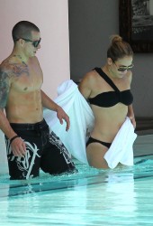 JENNIFER LOPEZ