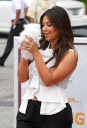 KIM KARDASHIAN