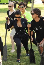 KIM KARDASHIAN