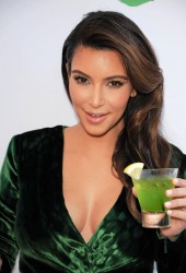 KIM KARDASHIAN