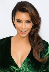 KIM KARDASHIAN