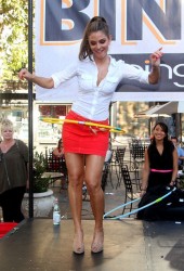 MARIA MENOUNOS