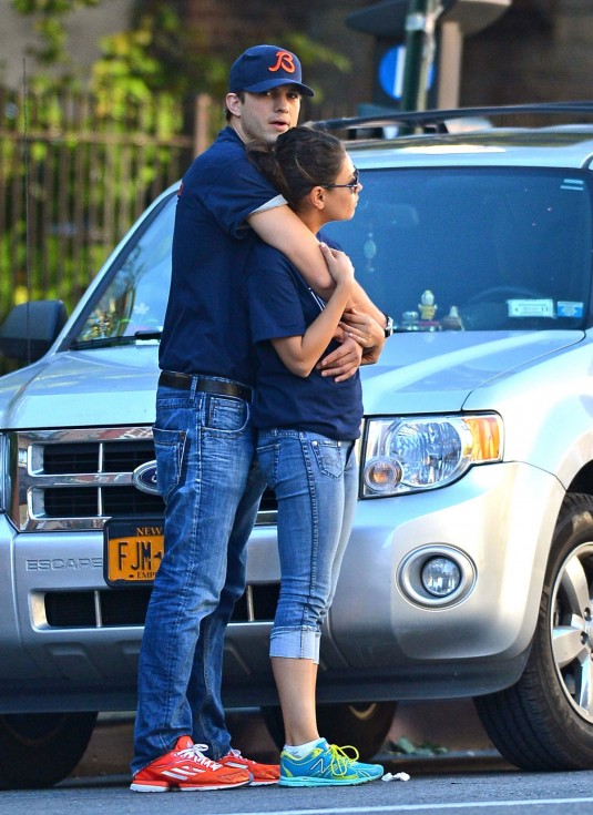 MILA KUNIS and Ashton Kutcher