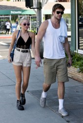 MILEY CYRUS