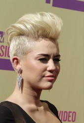MILEY CYRUS