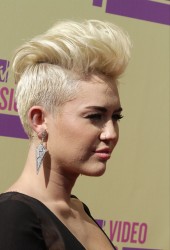 MILEY CYRUS