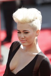 MILEY CYRUS