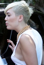 MILEY CYRUS