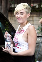 MILEY CYRUS