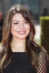 MIRANDA COSGROVE