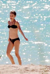 NATALIE PORTMAN