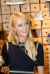 PARIS HILTON