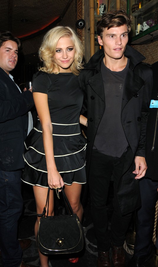 PIXIE LOTT