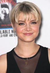SARAH JONES