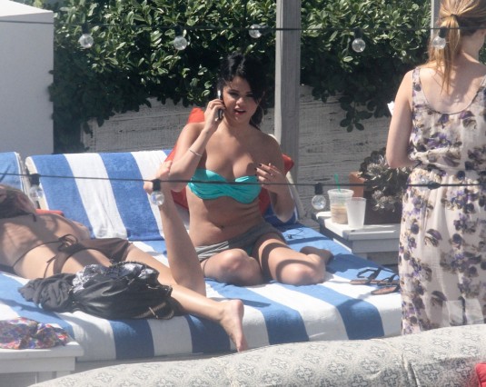 SELENA GOMEZ