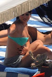 SELENA GOMEZ