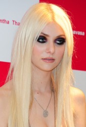 TAYLOR MOMSEN
