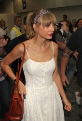 TAYLOR SWIFT
