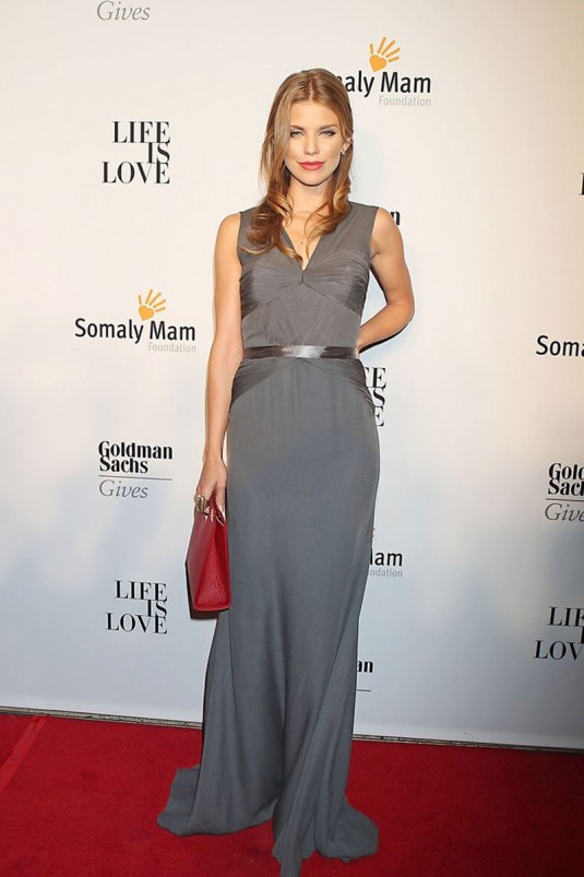 ANNALYNNE McCORD