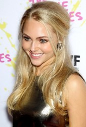 ANNASOPHIA ROBB