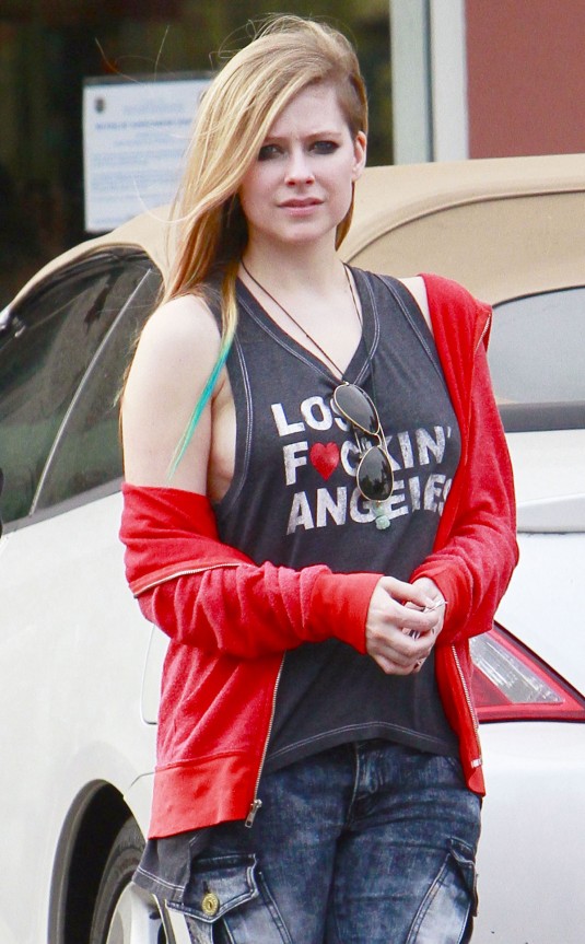 AVRIL LAVIGNE