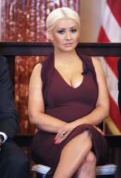 CHRISTINA AGUILERA