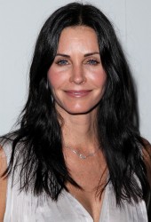 COURTNEY COX