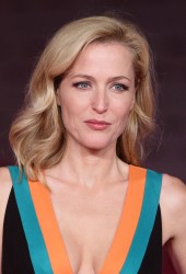 GILLIAN ANDERSON