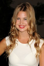 JENNIFER AKERMAN