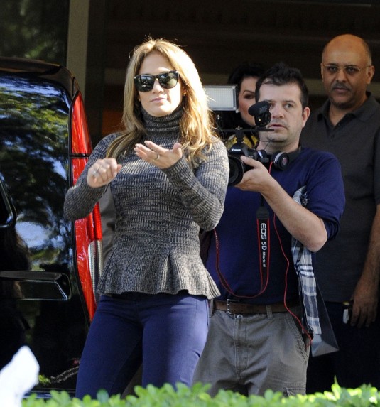 JENNIFER LOPEZ