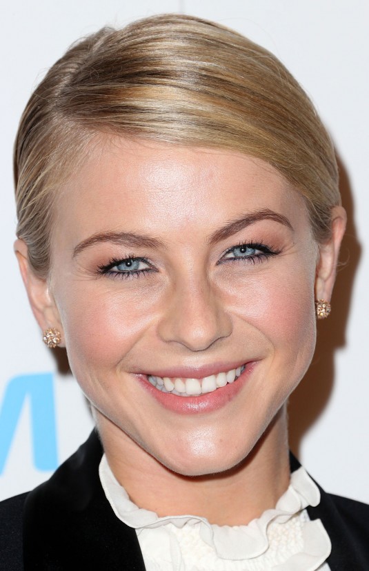JULIANNE HOUGH
