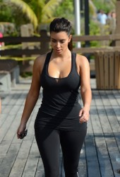 KIM KARDASHIAN