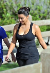KIM KARDASHIAN