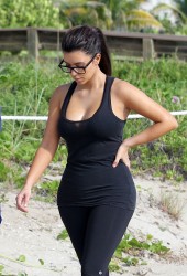 KIM KARDASHIAN