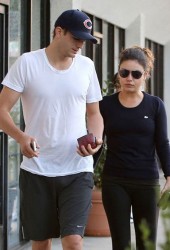 MILA KUNIS and Ashton Kutcher