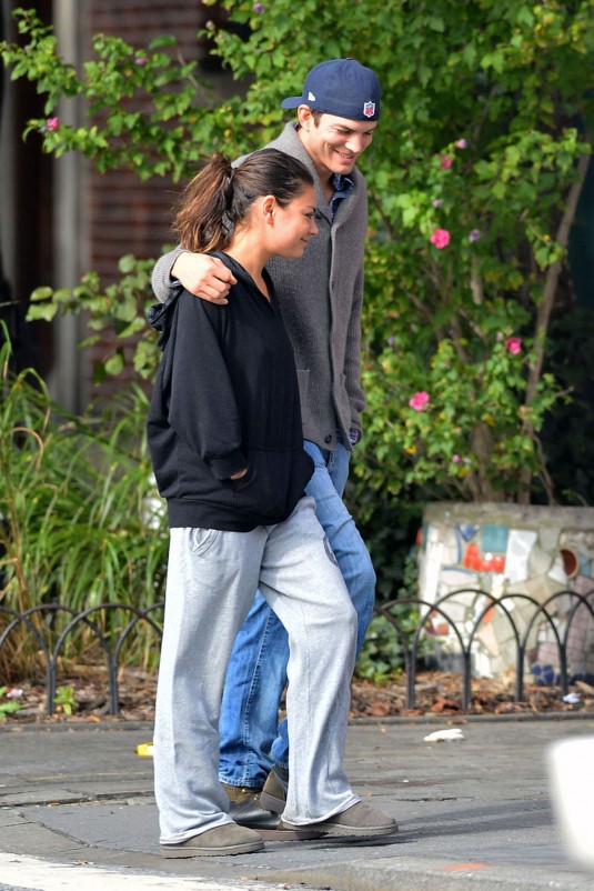 MILA KUNIS and Ashton Kutcher