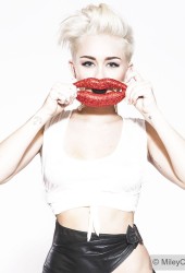 MILEY CYRUS