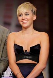 MILEY CYRUS