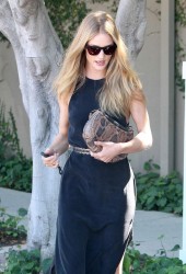 ROSIE HUNTINGTON-WHITELEY