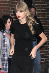 TAYLOR SWIFT